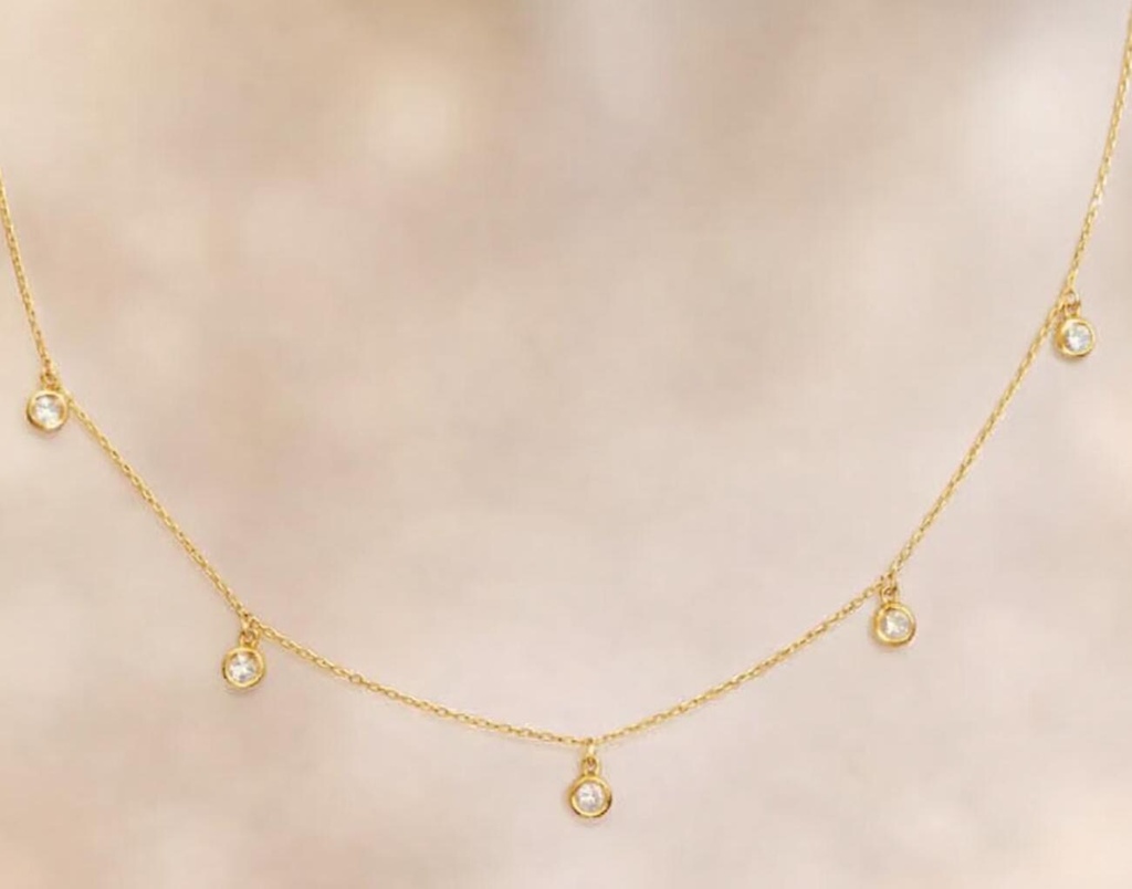 COLLAR De Oro Mujer 18k  5 BRILLANTES de 0.25 kilates en total, Gargantillas de Oro, 2.06 gramos, 45 cm de largo