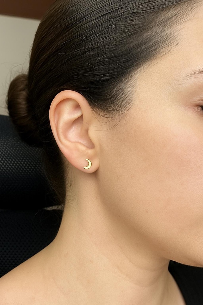 PENDIENTE en forma de LUNA en Oro Amarillo de 18 kilates y Circonita, Pendientes LUNAS en Oro de 18 kil, Circonita, Peso 0.7 g