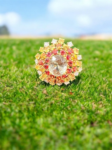 [P1097] ANILLO Turmalina en forma Oval con zafiros de colores y brillantes, Anillo de Oro Amarillo 18 kl