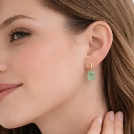 [P 92] PENDIENTES DE JADE montados en oro amarillo de 18 kilates