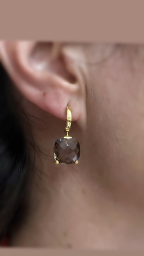 [P 91] Pendientes de oro amarillo de 18 kilates con Topacio Fumé