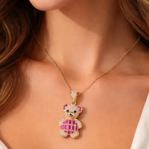 [Ca 47] COLGANTE Oso con Circonitas y Rubí montado en Oro Amarillo de 18 kilates